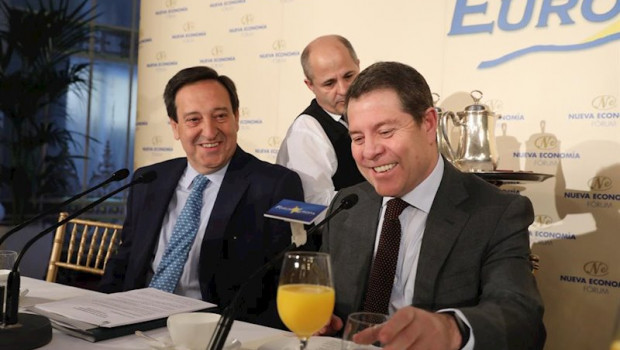 ep el presidente de asaja pedro barato junto al presidente de castilla-la mancha emiliano