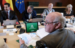 ep el presidente de la junta juanma moreno 1i el consejero de la presidencia elias bendodo c y el