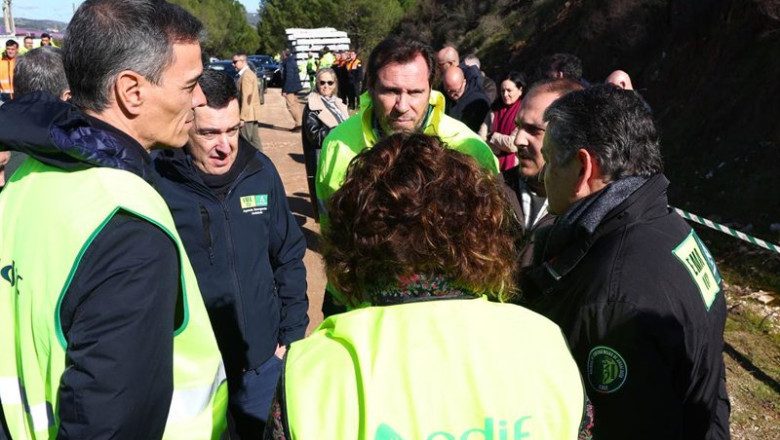 ep el presidente del gobierno pedro sanchez el ministro de transportes y movilidad sostenible oscar
