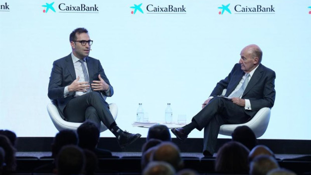 ep el vicepresidente primero del gobierno y ministro de economia carlos cuerpo i y el presidente de