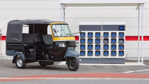 ep honda comenzara el servicio de uso compartido de baterias para taxis triciclos electricos en