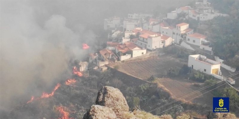 Incendio de Valleseco (Gran Canaria) este domingo | CEDIDO/CABILDO DE GRAN CANARIA ep incendiovalleseco gran canaria este domingo