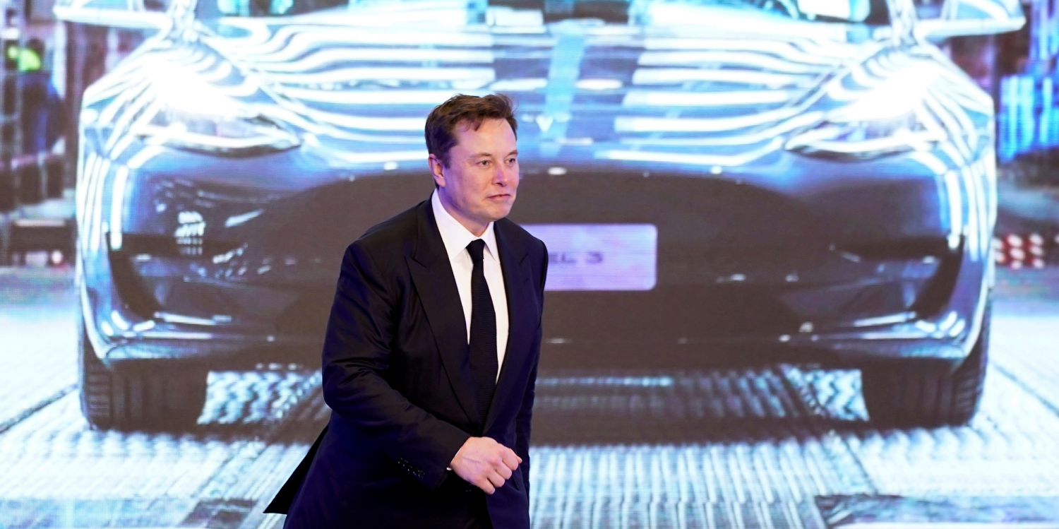 Elon Musk: si Tesla lo hace realmente bien, su acción puede valer 3.000 dólares