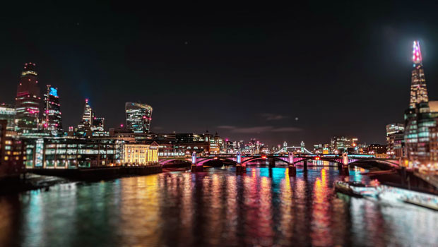 dl city of london river thames the shard walkie talkie offices trading financial district winter night cold dark unsplash