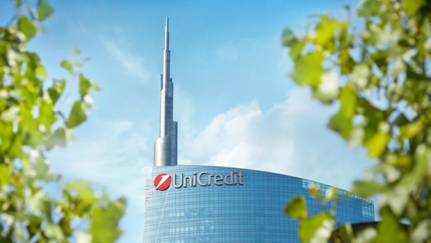 ep archivo edificio de unicredit ep archivo edificio de unicredit