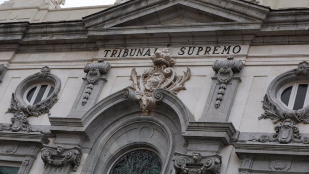 ep archivo - escudo de espana en la fachada del edificio del tribunal supremo en madrid a 29 de