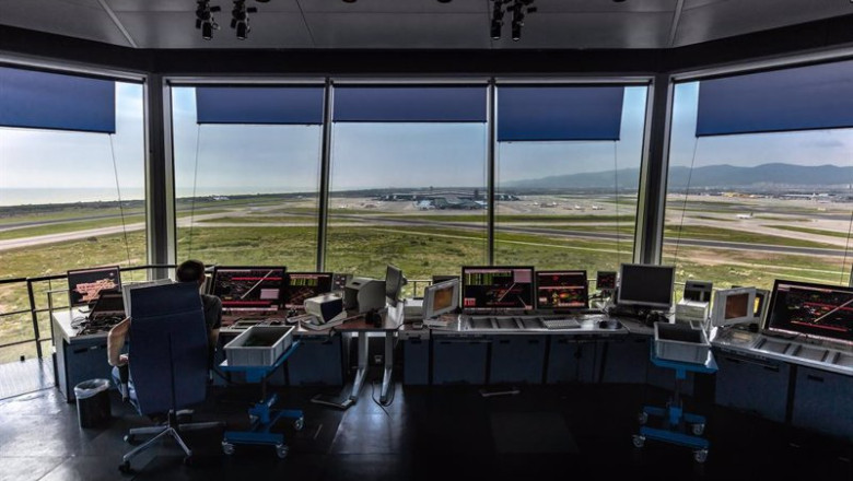 ep archivo interior de la torre de control del aeropuerto de barcelona el prat ep archivo interior de la torre de control del aeropuerto de barcelona el prat