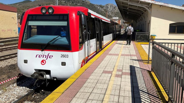 ep archivo   renovaciones de renfe en cercanias de ancho metrico