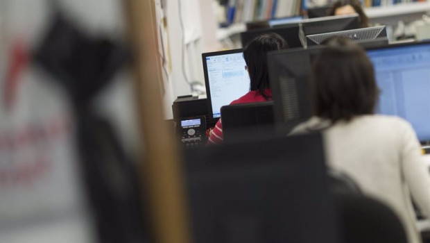 ep archivo   trabajadores en la oficina