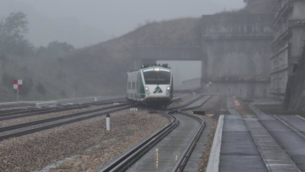 ep archivo   tren de adif en pruebas