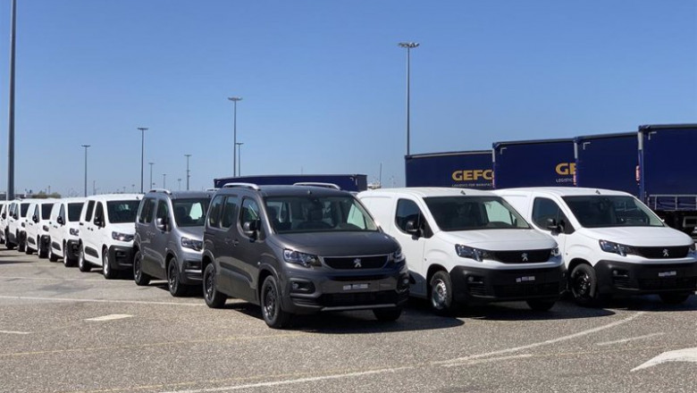 Archivo - Vehículos preparados para exportación en la planta del grupo Stellantis en Vigo | EUROPA PRESS - Archivo ep archivo vehiculos preparados para exportacion en la planta del grupo stellantis en vigo