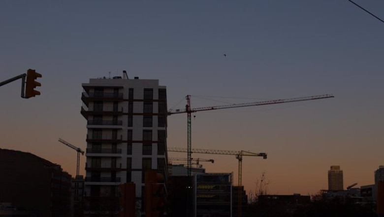 ep archivo   viviendas nuevas en construccion en barcelona