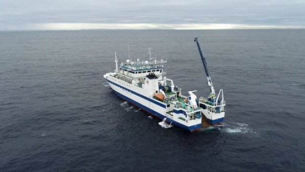 ep el instituto espanol de oceanografia evalua el tamano de las poblaciones de caballa y jurel en el