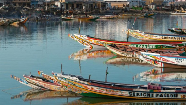ep embaraciones pesqueras en la costa de senegal
