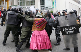 ep enfrentamientos entre manifestantes a favor del expresidente de bolivia evo morales y la policia