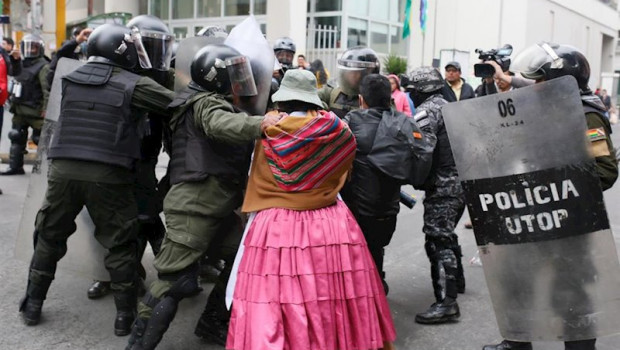 ep enfrentamientos entre manifestantes a favor del expresidente de bolivia evo morales y la policia