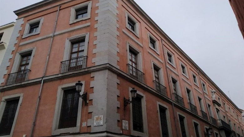 ep esquina entre las calles torija y del reloj del convento de las reparadoras en madrid