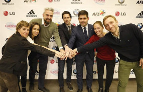 ep firma del primer convenio colectivo del futbol femenino