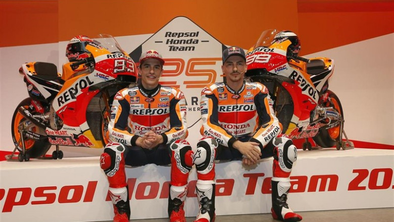 Marc Márquez y Jorge Lorenzo en la presentación del Repsol Honda | REPSOL MEDIA - Archivo ep marc marquezjorge lorenzola presentacionrepsol honda