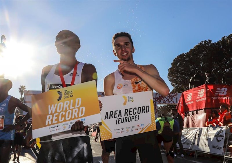 ep rhonex kipruto tambien bate el record del mundo de 5k en valencia