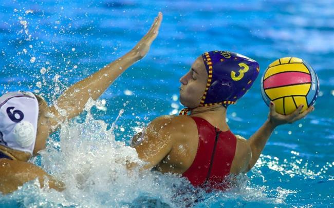 Anna Espar con la selección española de waterpolo | TWITTER.COM/WP2018BCN ep anna esparla seleccion espanolawaterpolo