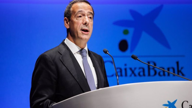 ep archivo   el consejero delegado de caixabank gonzalo gortazar interviene durante la xiii edicion