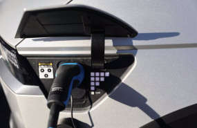ep archivo   un vehiculo electrico mientras se carga