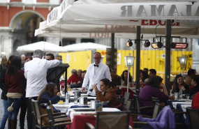 ep bar bares gente personas persona hosteleria turismo en madrid turistas turista terraza terrazas