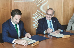 ep el conselleiro do mar alfonso villares y el rector de la uvigo manuel reigosa firman un convenio