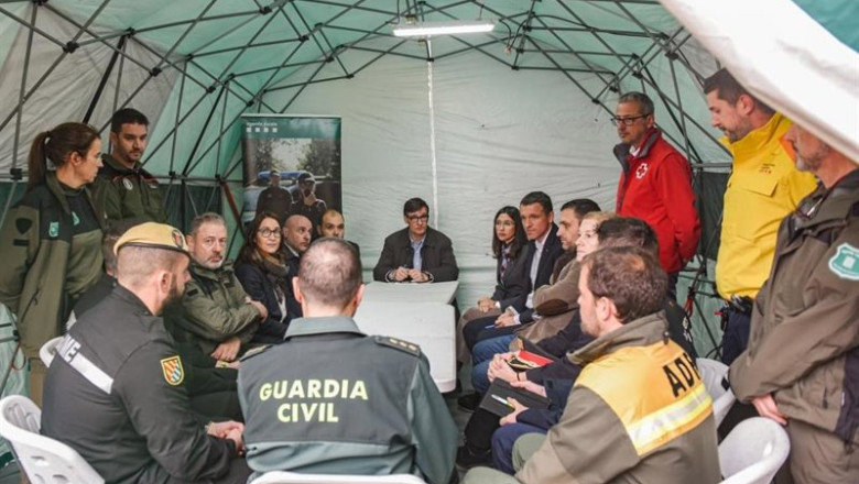 ep el presidente de la generalitat salvador illa durante su visita al centro de mando contra el