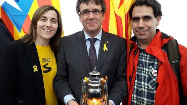 ep expresidentela generalitat carles puigdemont recibeflamacanigo