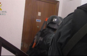 ep imagenoperativodetenertres hombres acusadosrobarsucursal bancariapuntapistolavillarejosabanes