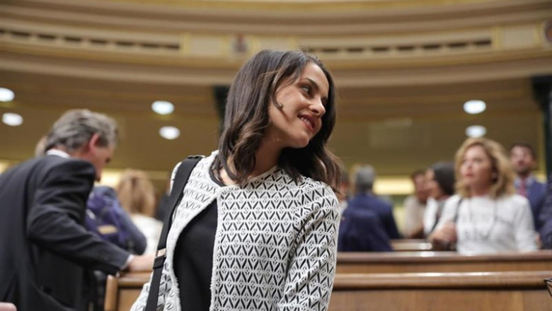La portavoz parlamentaria de Ciudadanos, Inés Arrimadas, llega a la segunda reunión del período de sesiones de la XIII legislatura del Congreso de los Diputados, en Madrid (España), a 17 de septiembre de 2019. | Jesús Hellín - Europa Press ep la portavoz parlamentaria de ciudadanos ines arrimadas llega a la segunda reunion del periodo de
