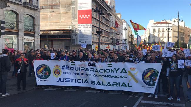 ep manifestacionpoliciasguardias civilesuna equiparacion salarial