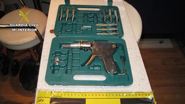 Material intervenido en la operación 'Desgaste' | GUARDIA CIVIL ep material intervenidola operacion desgaste