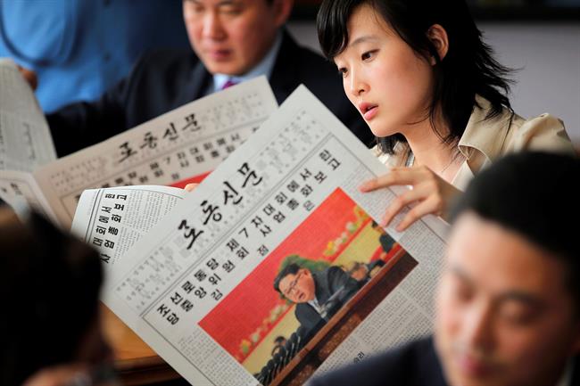 DAMIR SAGOLJ ep norcoreanos leyendoperiodicokim jong un