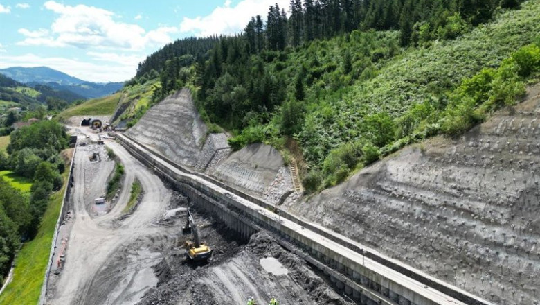 ep obras para el desarrollo de infraestructuras ferroviarias en el corredor atlantico ep obras para el desarrollo de infraestructuras ferroviarias en el corredor atlantico