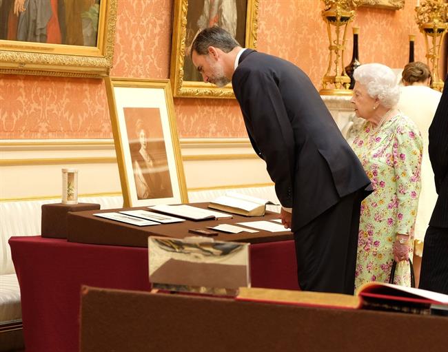 ep rey felipe iila reina isabel iiinglaterra
