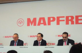ep rueda de prensa de resultados de mapfre a la izquierda el director financiero fernando mata en el