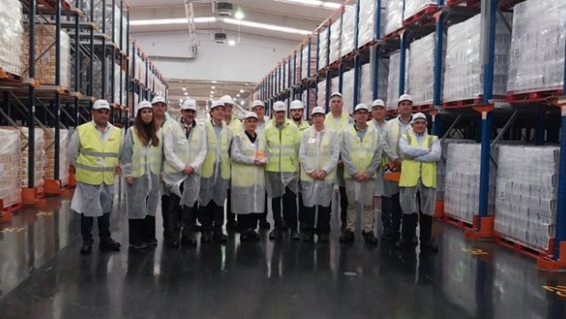 ep visita de la consejera de industria leticia garcia a la planta de acor en olmedo valladolid