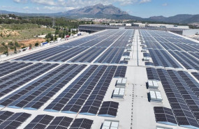 ep vista aerea de la planta fotovoltaica de mercadona en abrera barcelona