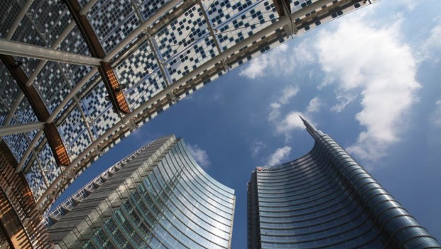 ep archivo   oficinas de unicredit en milan italia