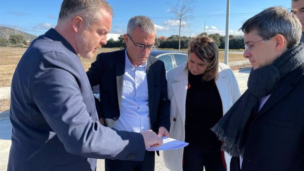 ep el director general de sepes fidel vazquez en el parque empresarial torrehierro junto a la