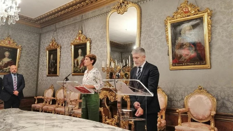 ep el ministro del interior de funciones fernando grande marlaska y la presidenta del gobierno de