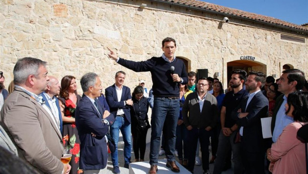 ep el presidente de ciudadanos albert rivera durante un encuentro con simpatizantes llamado vamos de