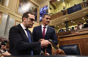 ep el vicepresidente primero y ministro de economia comercio y empresa carlos cuerpo i y el