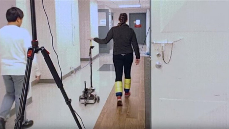 Experimentos con el bastón 'robótico' que ayuda a mejorar la marcha de personas con movilidad reducida | DANIELLE STRAMEL AND SUNIL AGRAWAL/COLUMBIA ENGINE ep experimentosbaston robotico que ayudamejorarmarchapersonasmovilidad reducida