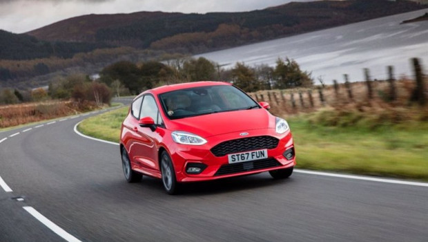 ep ford fiesta modelo mas vendido en reino unido en el mes de agosto