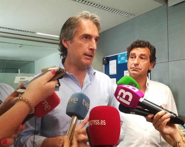 Iñigo de la Serna y Biel Company | EUROPA PRESS ep inigola sernabiel company