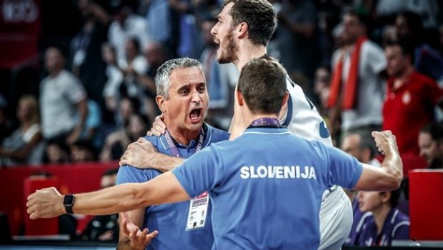 ep kokoskov celebra el exitoesloveniaeurobasket